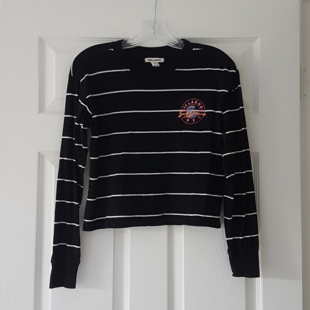 NWOT Billabong Cropped Long Sleeve Shirt